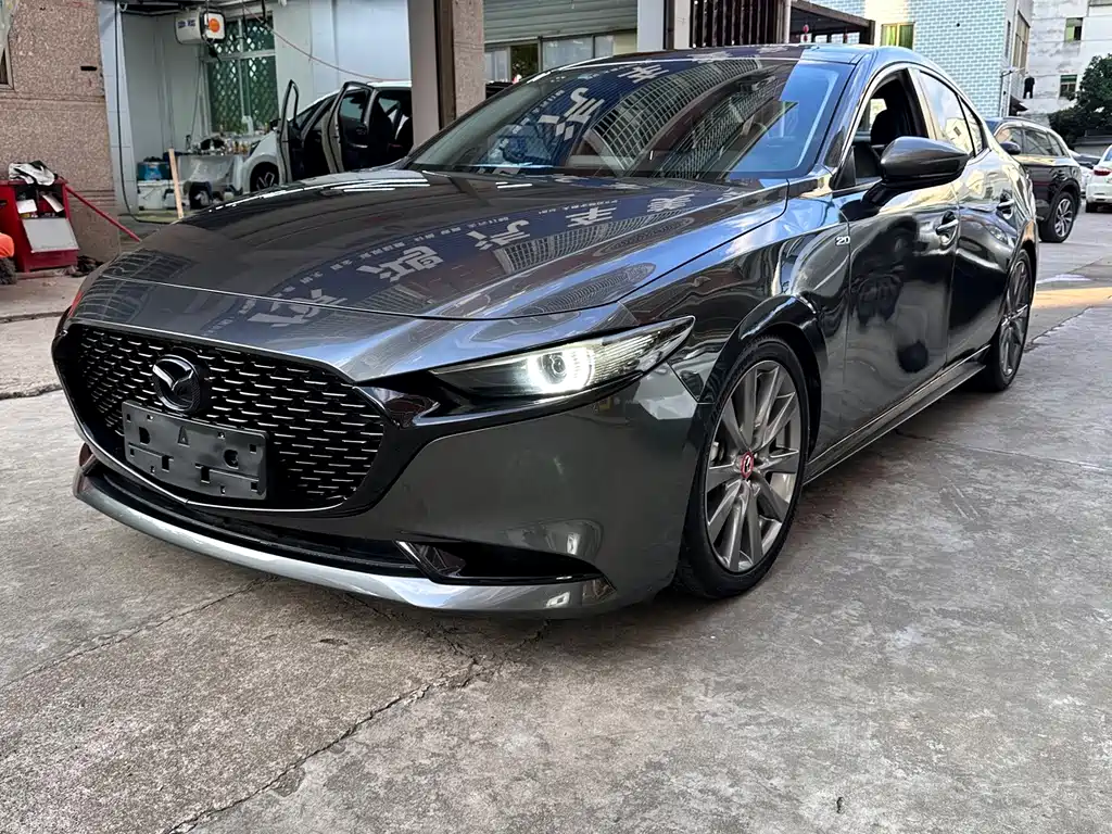 Mazda 3 Axela 2022