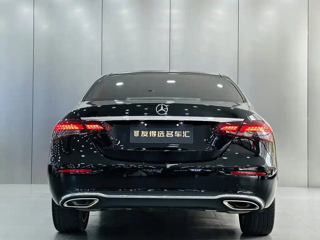 Mercedes-Benz E-Class 2022 — фото 9