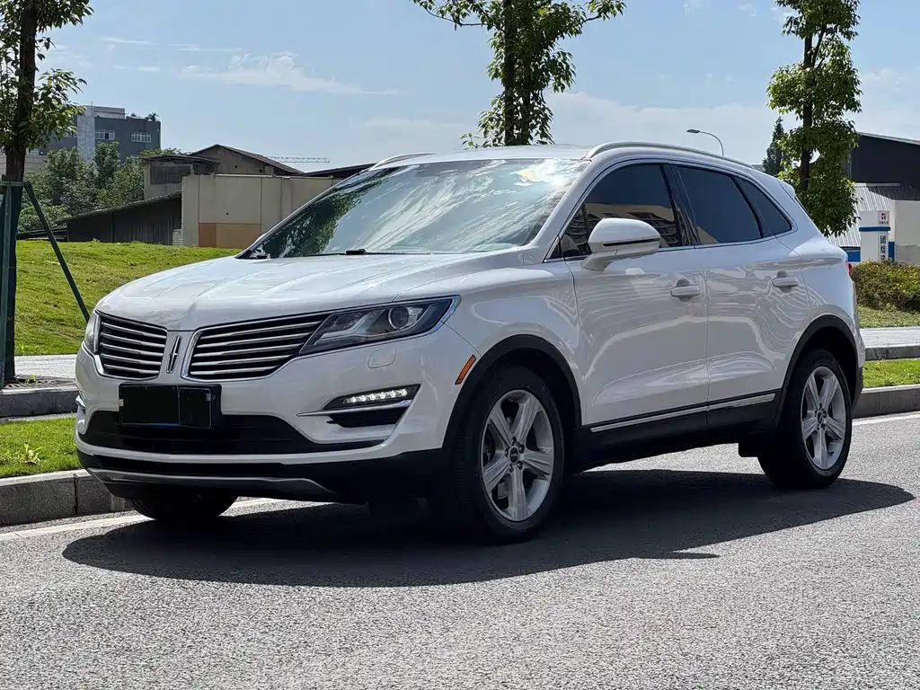 Lincoln MKC 2015 — фото 1