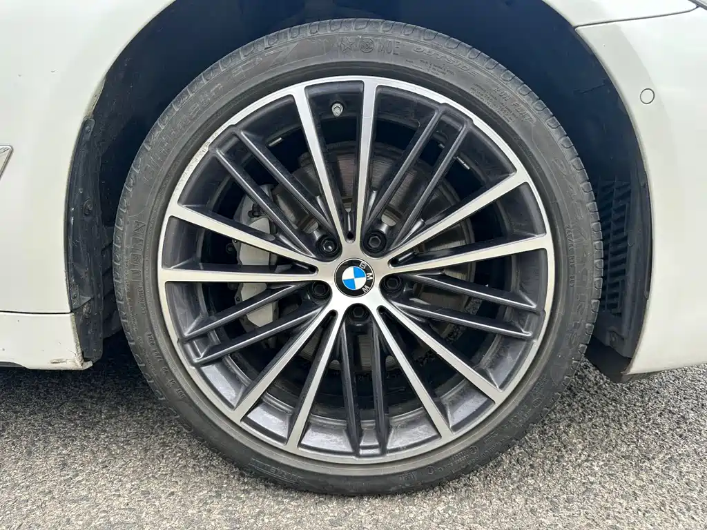 BMW 5 Series 2022