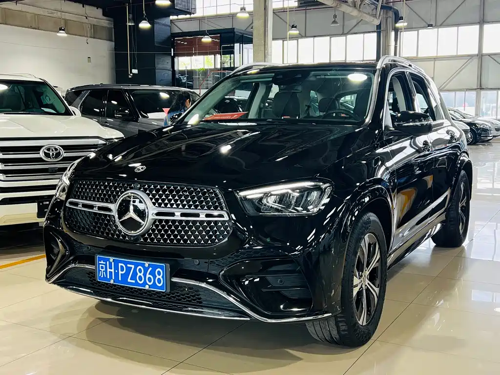 Mercedes-Benz GLE 2023 — фото 1