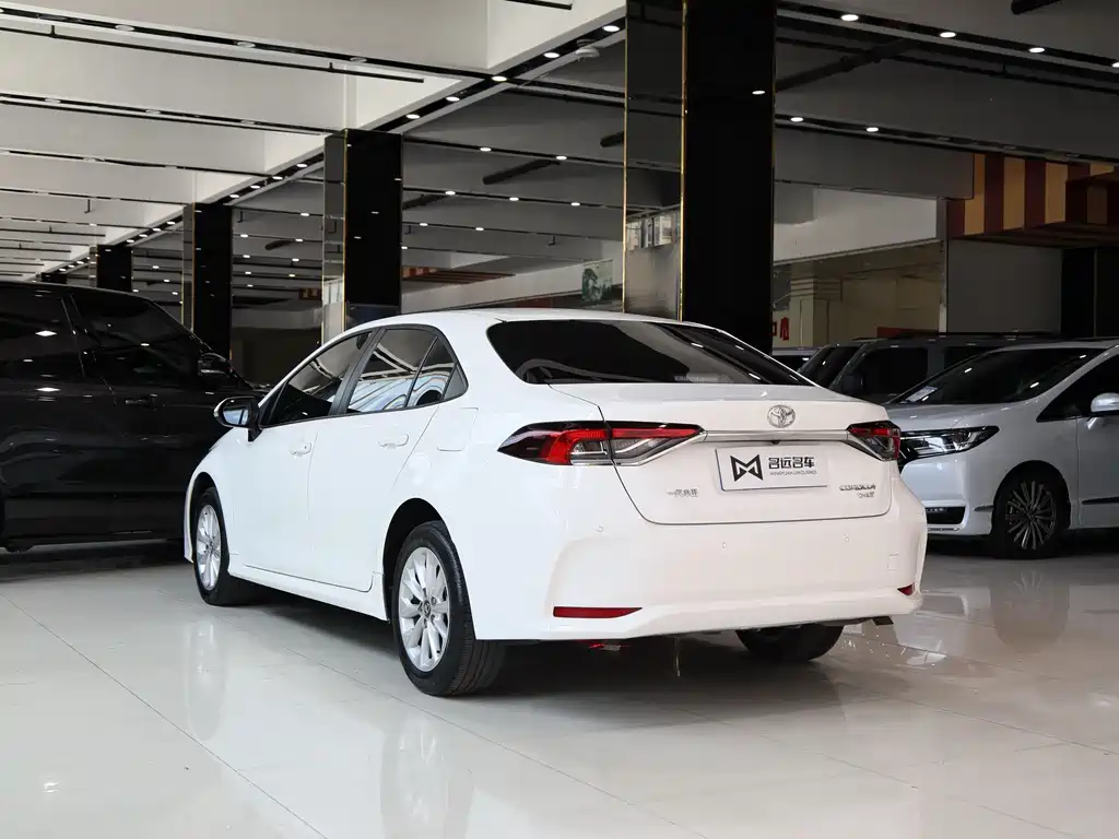 Toyota Corolla 2023 — фото 16