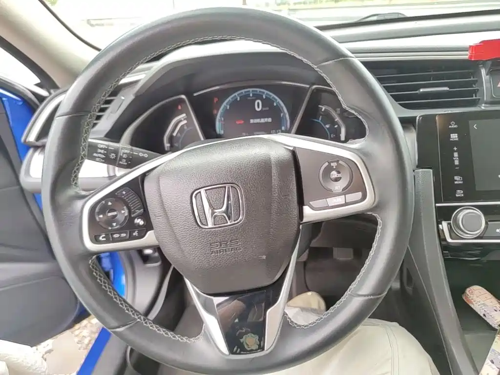 Honda Civic 2017 — фото 11