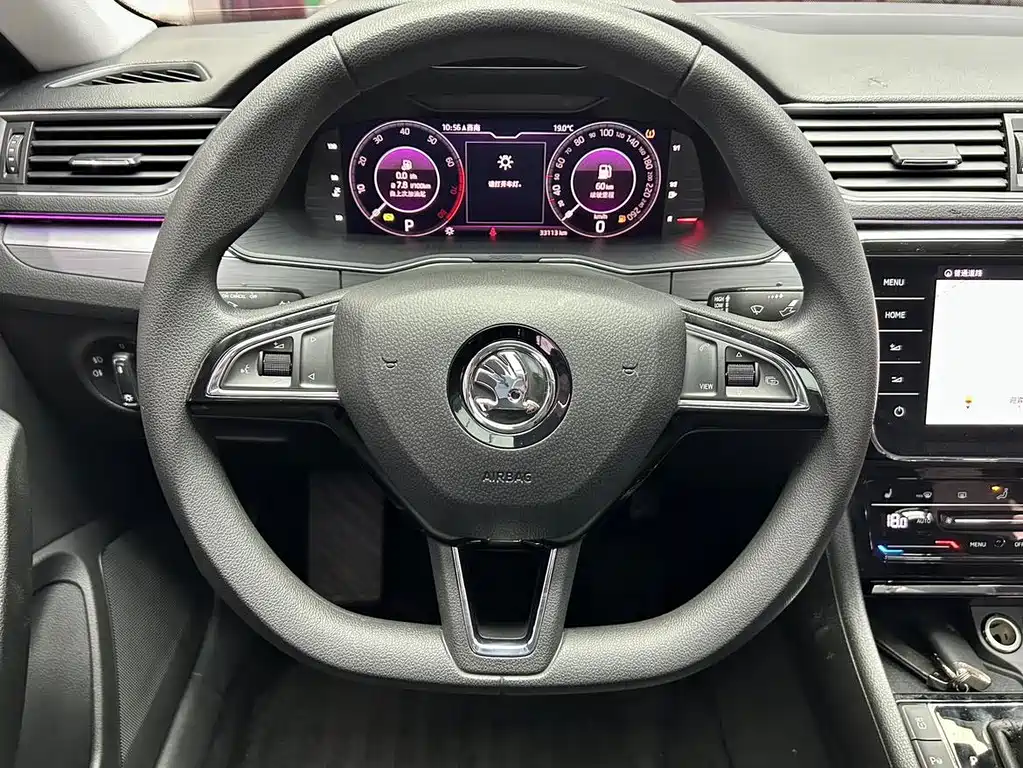 Skoda Superb 2023 — фото 13