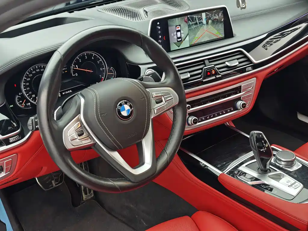 BMW 7 Series 2018 — фото 9