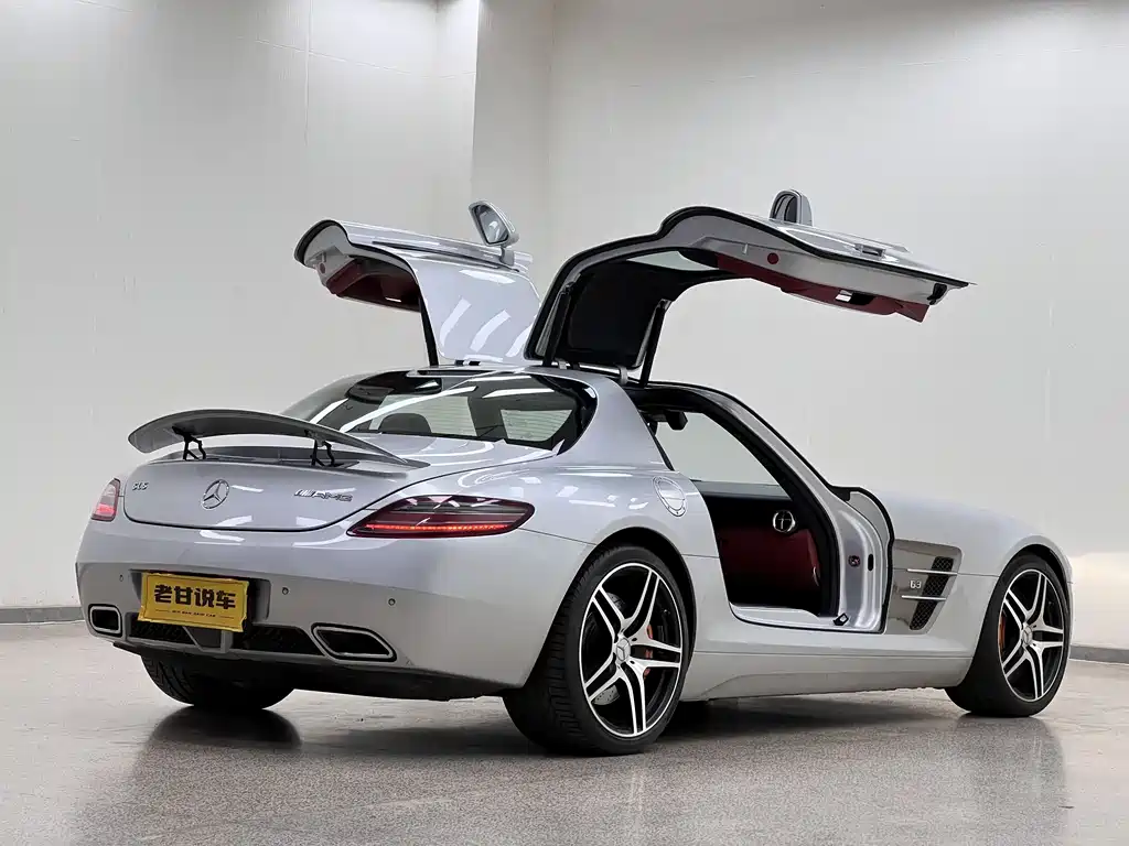 Mercedes-Benz SLS AMG 2011 — фото 6