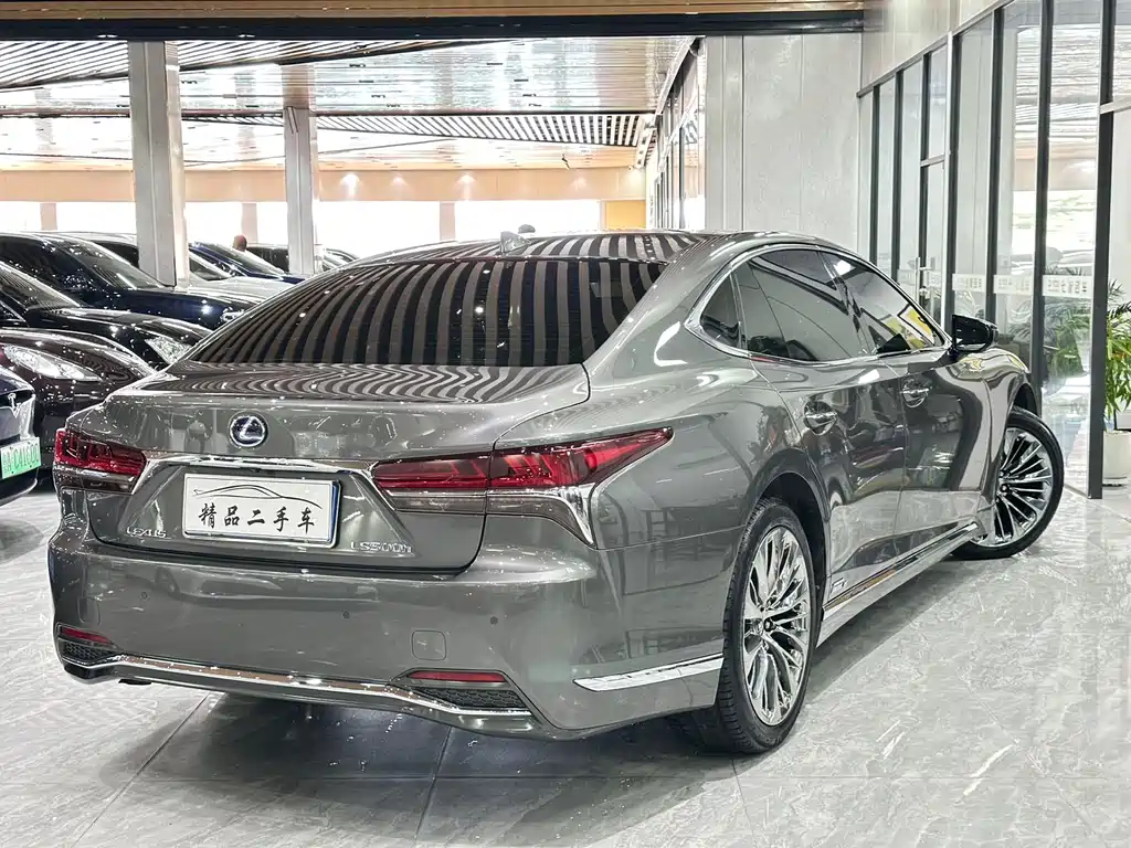 Lexus LS 2020 — фото 6