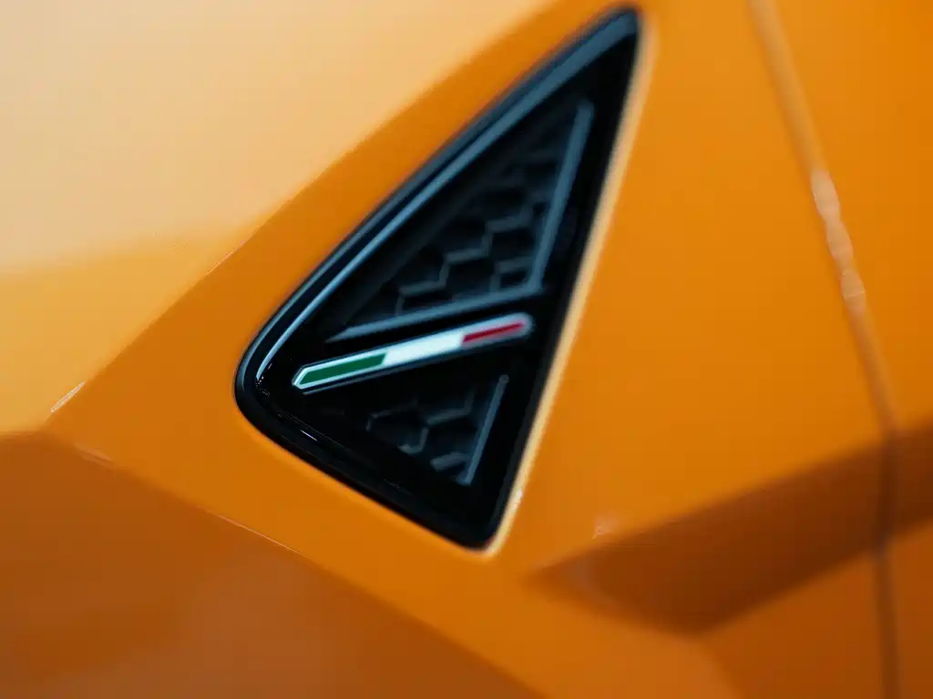 Lamborghini Urus 2021 — фото 8