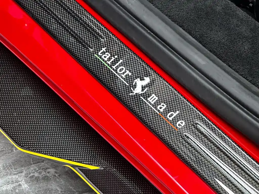 Ferrari F8 2022 — фото 20