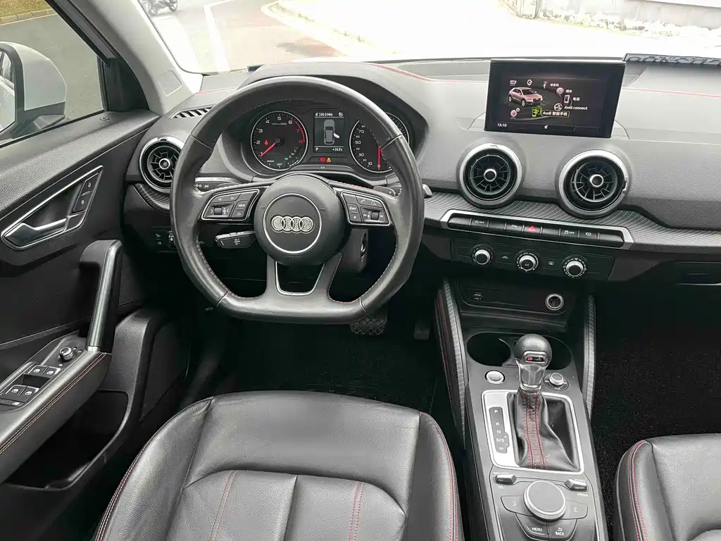 Audi Q2L 2022 — фото 11