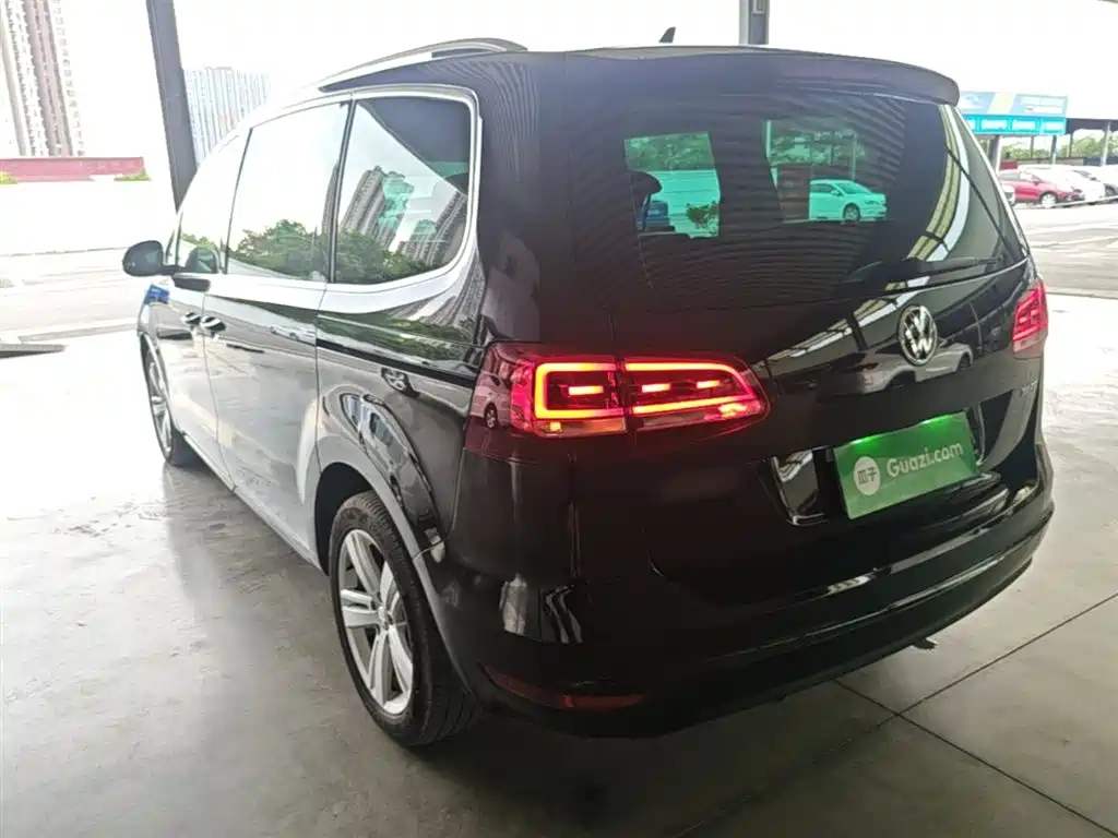 Volkswagen Sharan 2017 — фото 5