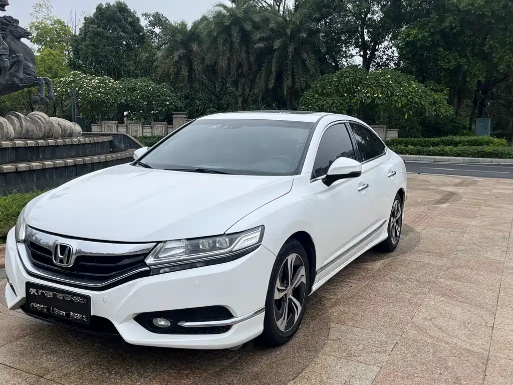 Honda Spirior 2016 — фото 1