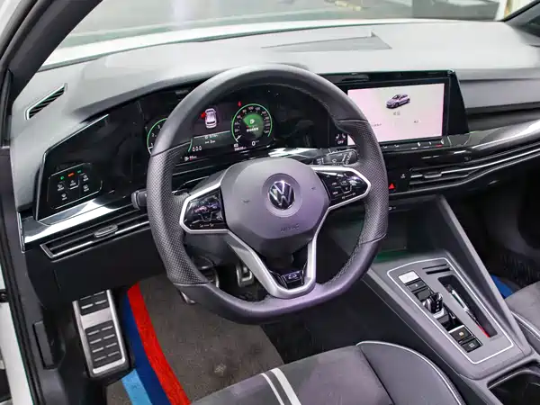 Volkswagen Golf 2021