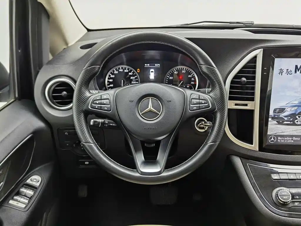 Mercedes-Benz Vito 2018 — фото 11