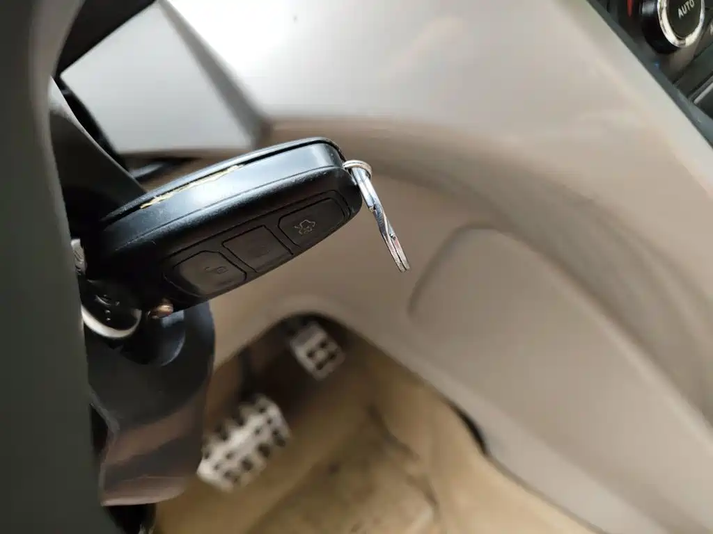 Ford Kuga 2014 — фото 12