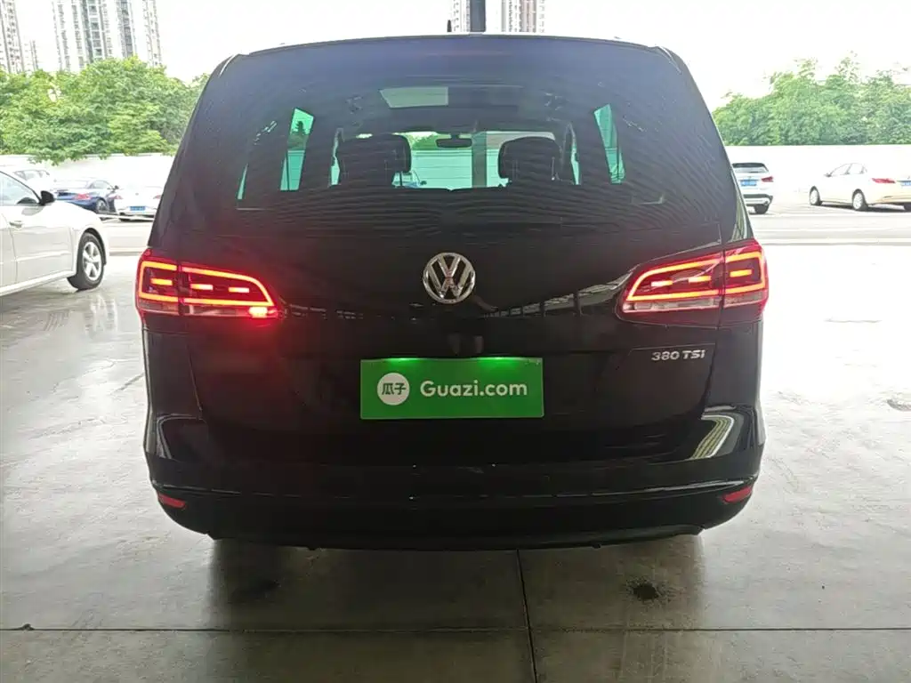 Volkswagen Sharan 2017 — фото 6