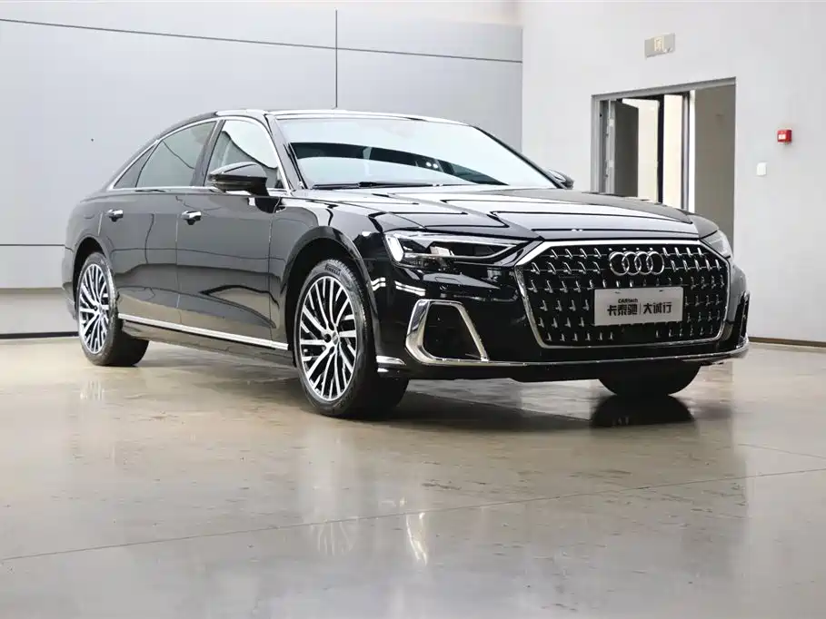 Audi A8 2025 — фото 24