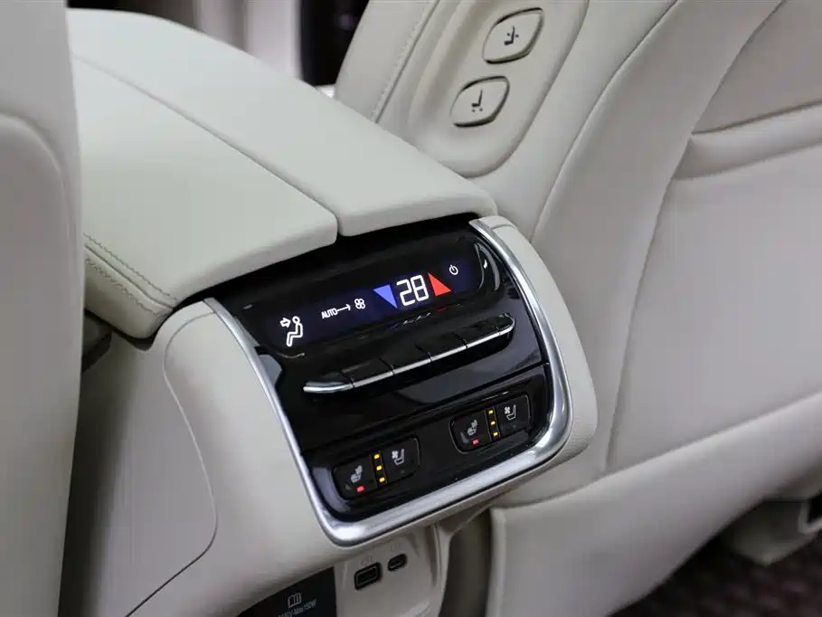 Buick Enclave 2022 — фото 20