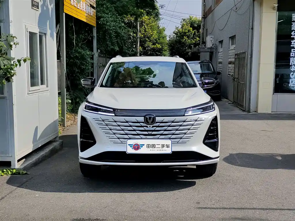Changan CS75 PLUS 2025 — фото 2