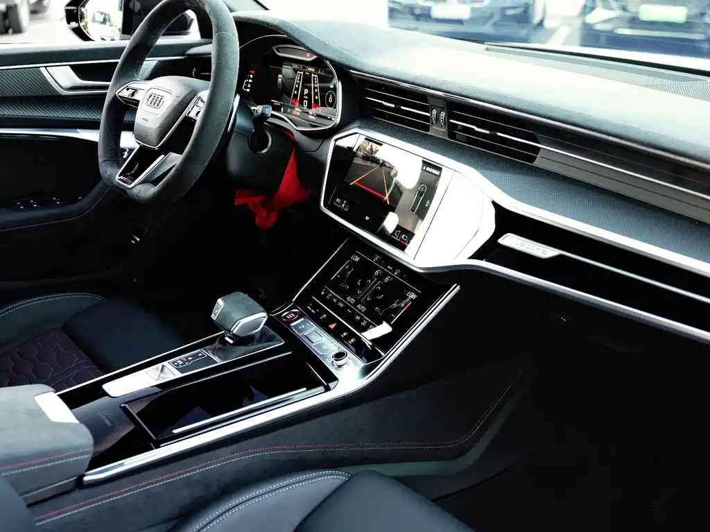 Audi RS 6 2025 — фото 18