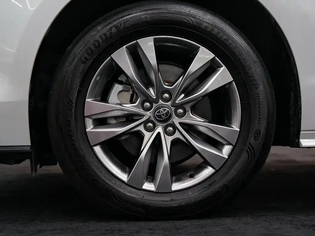 Toyota Sienna 2025 — фото 10