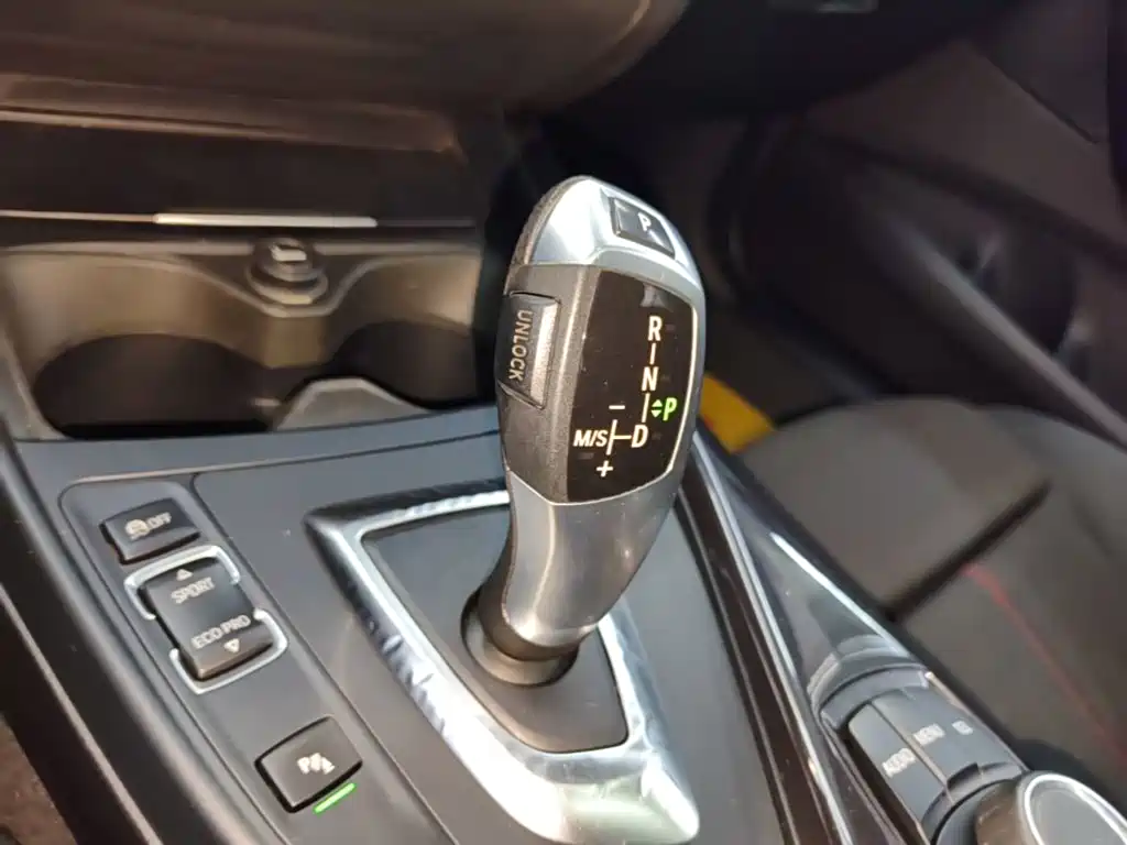 BMW 1 Series 2015 — фото 14