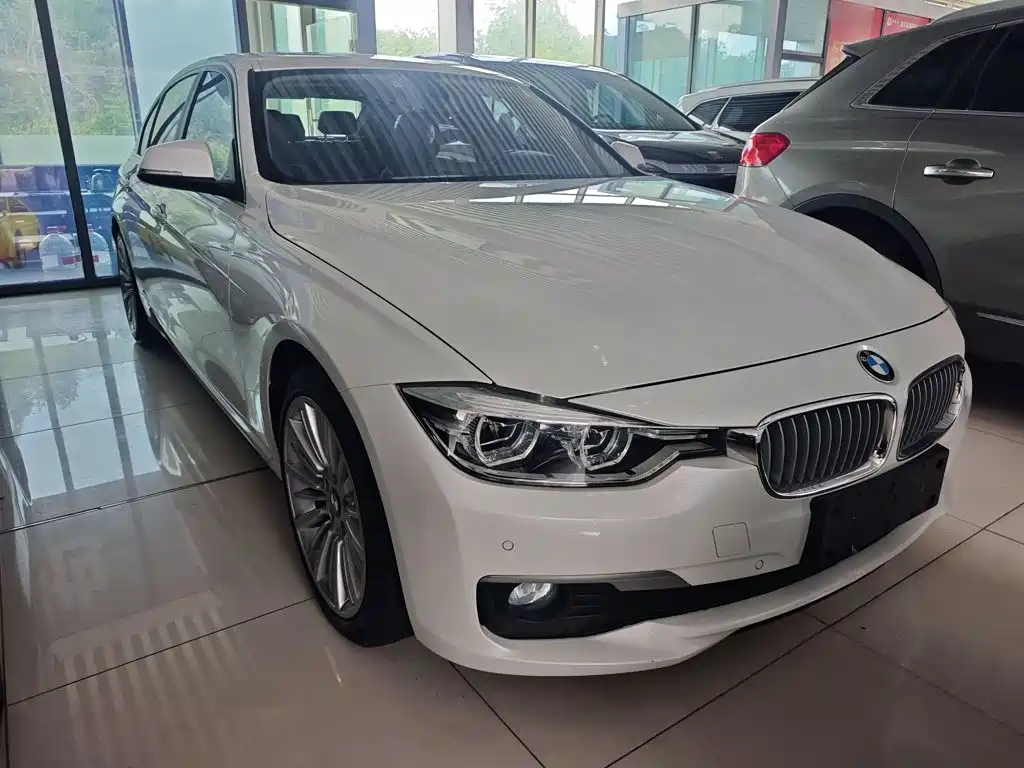 BMW 3 Series 2018 — фото 7
