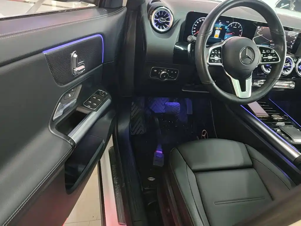 Mercedes-Benz GLA 2021 — фото 16