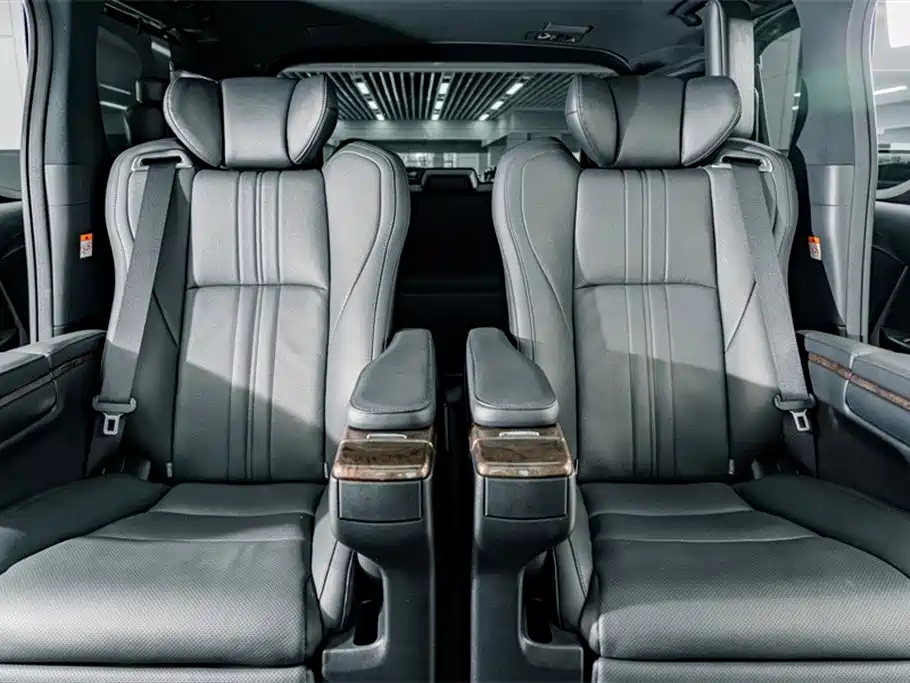 Toyota Vellfire 2022 — фото 27