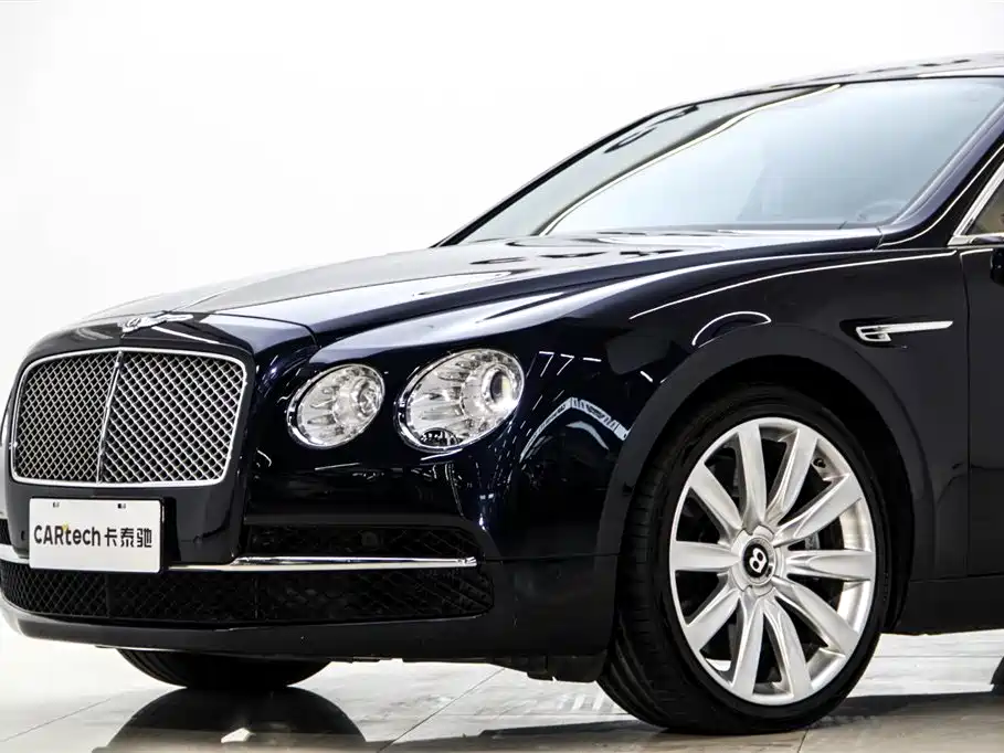 Bentley Flying Spur 2016 — фото 30