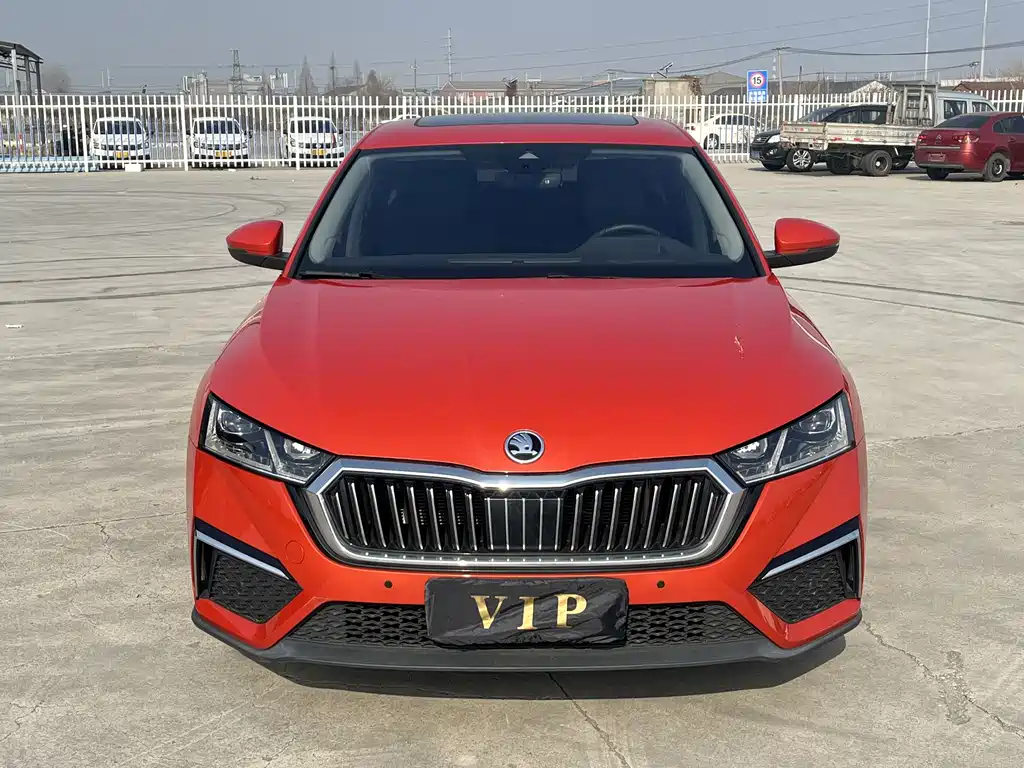 Skoda Octavia 2021 — фото 21