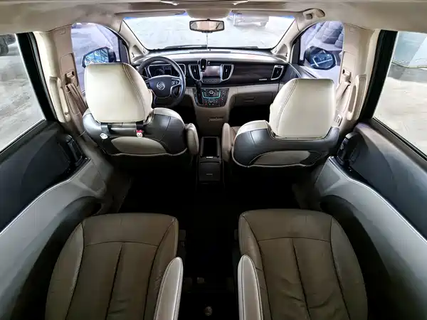 Buick GL8 2012