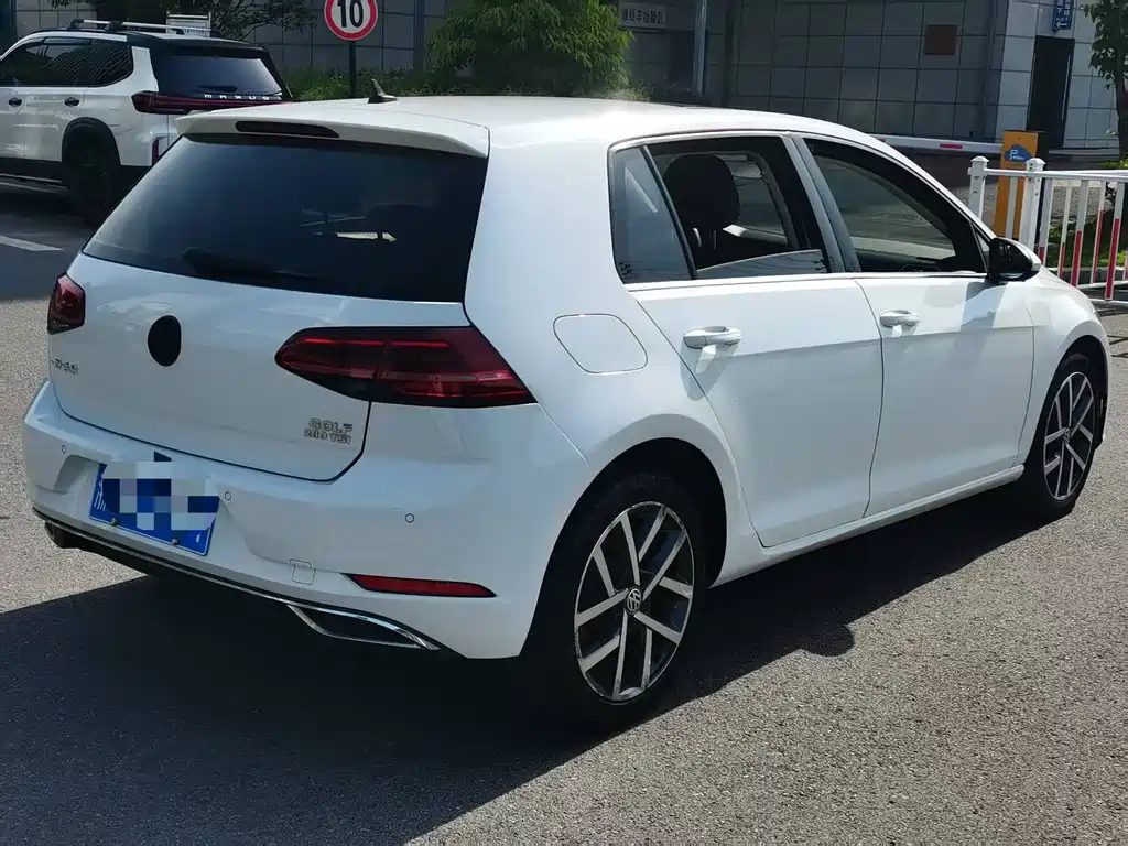 Volkswagen Golf 2020
