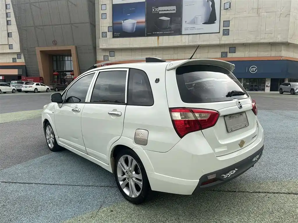 Suzuki Liana A6 2015 — фото 8