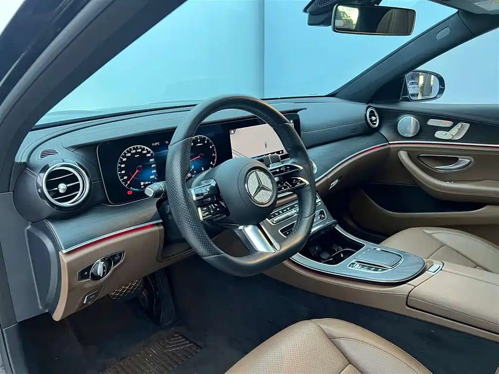 Mercedes-Benz E-Class 2020 — фото 32