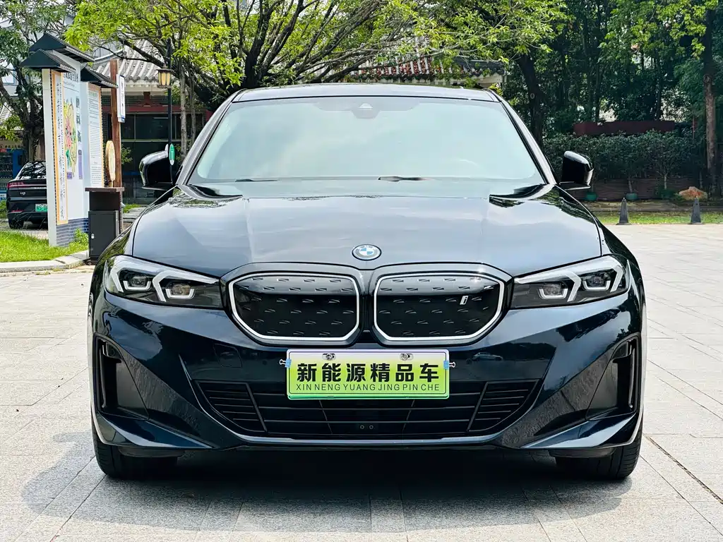 BMW i3 2024 — фото 2