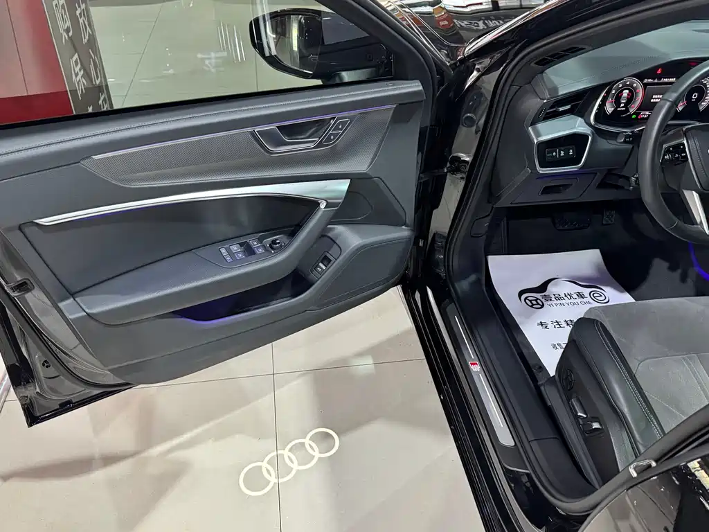 Audi A6L 2024 — фото 14