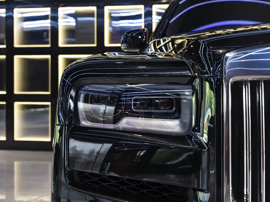 Rolls-Royce Cullinan 2022 — фото 9