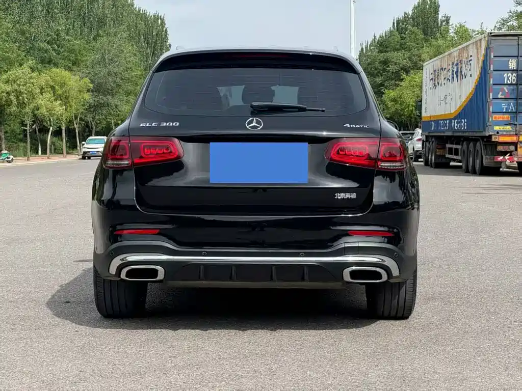 Mercedes-Benz GLC 2023
