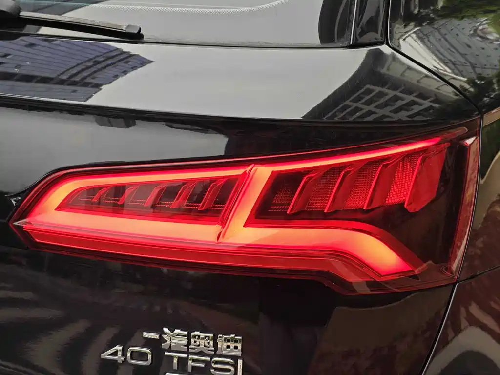 Audi Q5L 2021 — фото 27