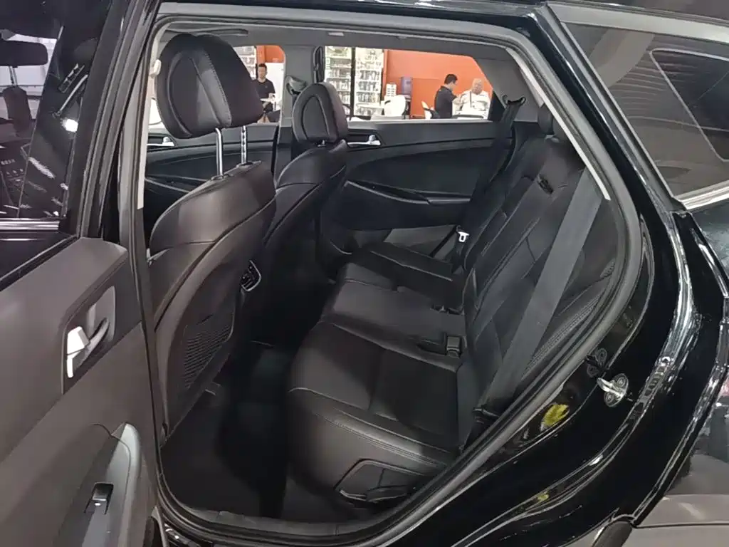Hyundai Tucson 2018 — фото 17