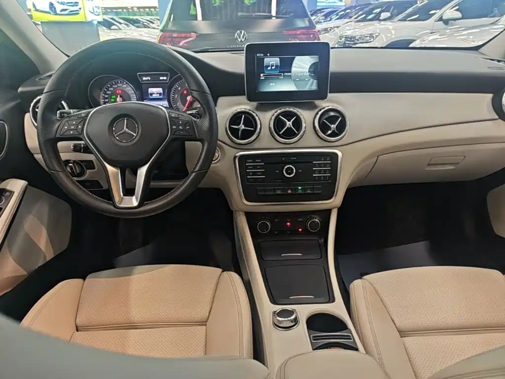 Mercedes-Benz GLA 2016 — фото 10