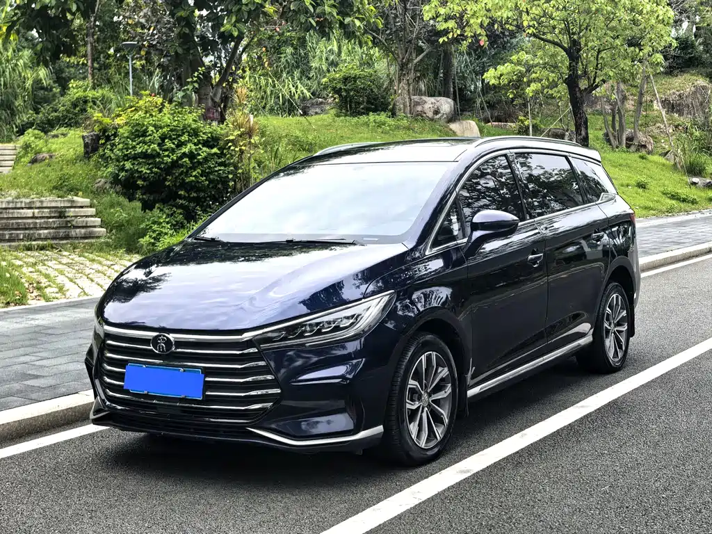 BYD MAX 2021 — фото 1