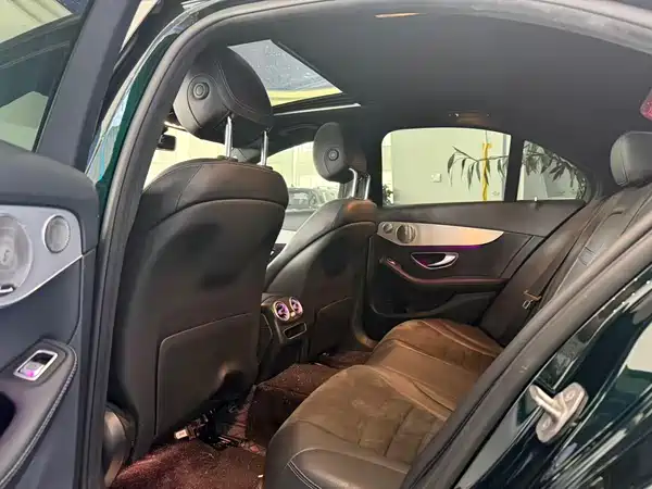 Mercedes-Benz C-Class 2021