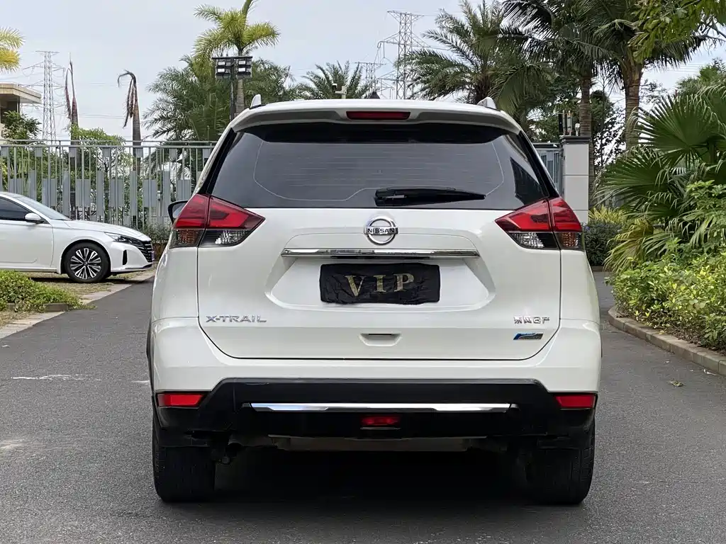 Nissan X-Trail 2018 — фото 8