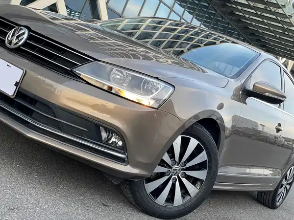 Volkswagen Sagitar 2017