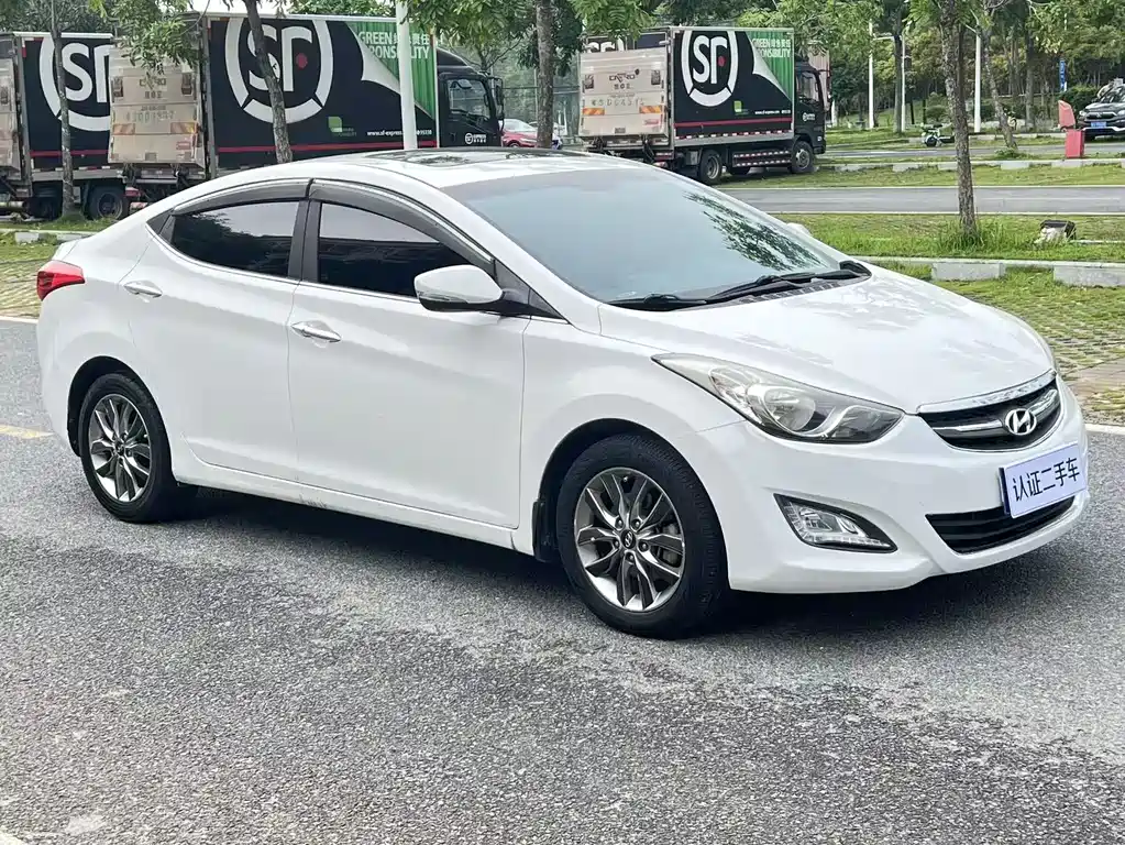 Hyundai Elantra Langdong 2015 — фото 3