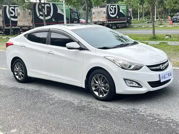 Hyundai Elantra Langdong 2015