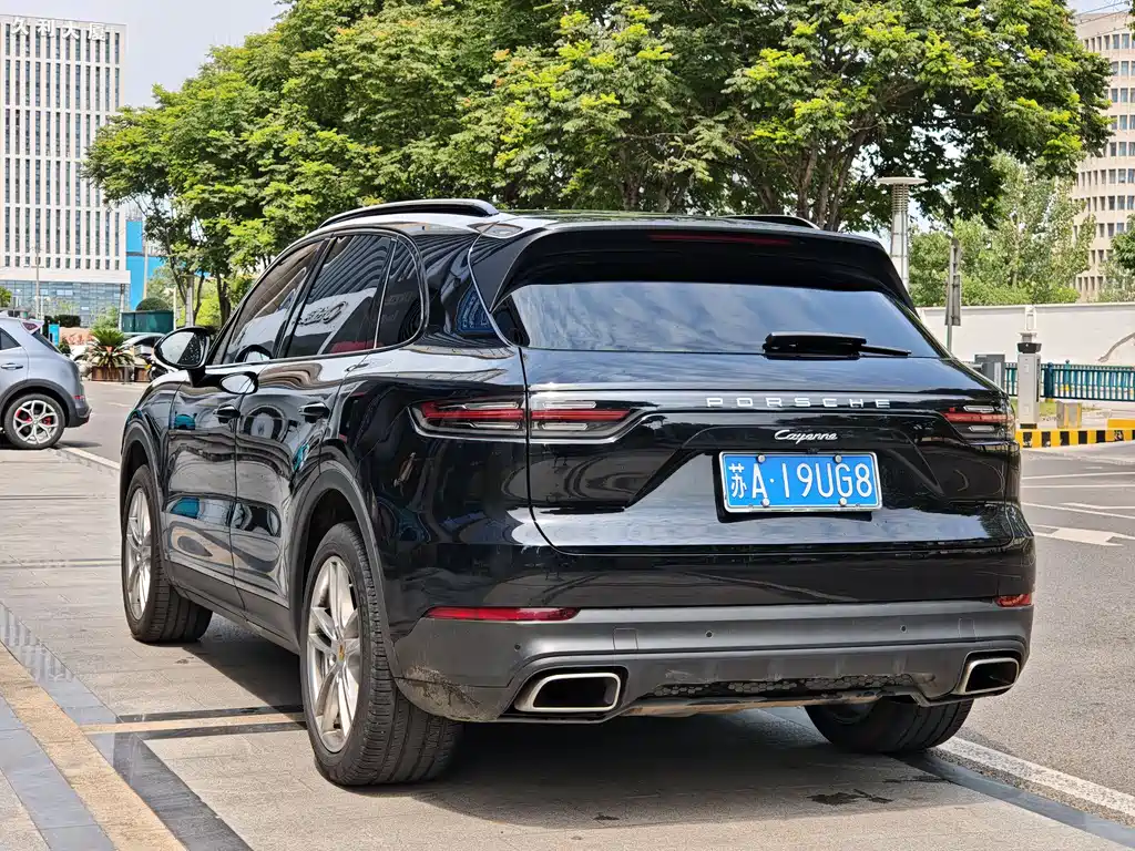 Porsche Cayenne 2018 — фото 6