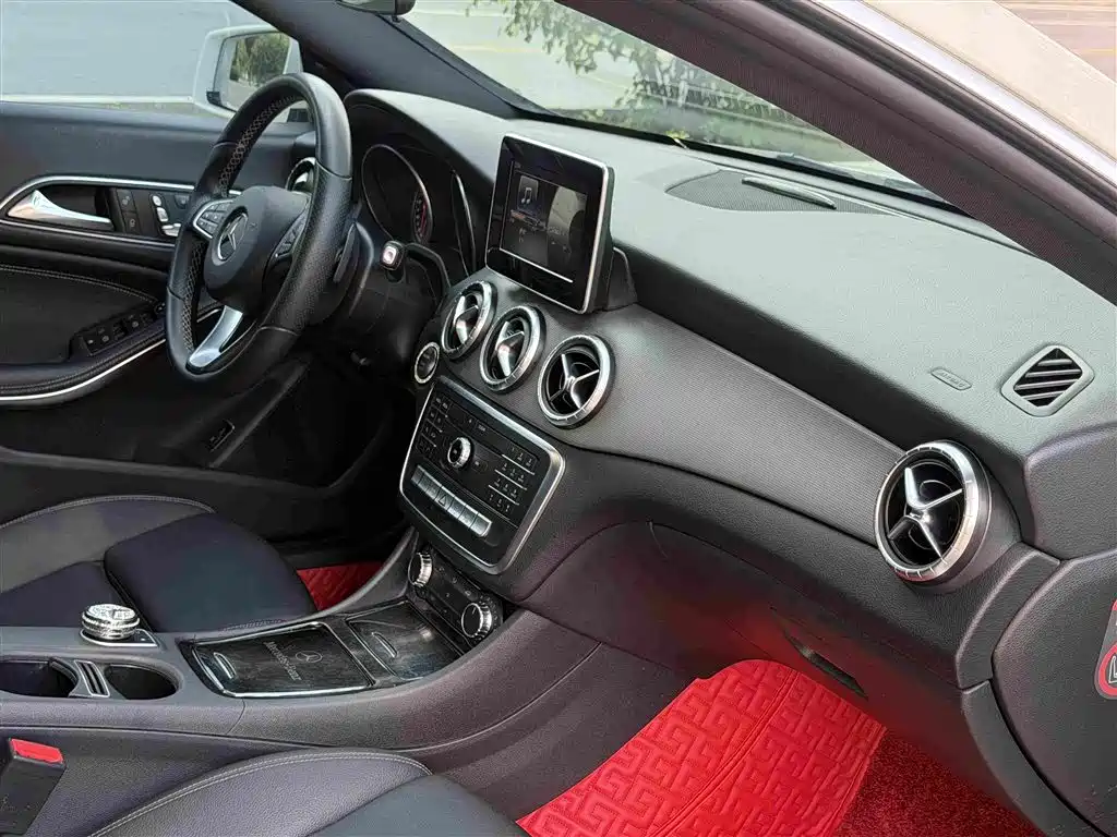 Mercedes-Benz CLA 2016 — фото 12